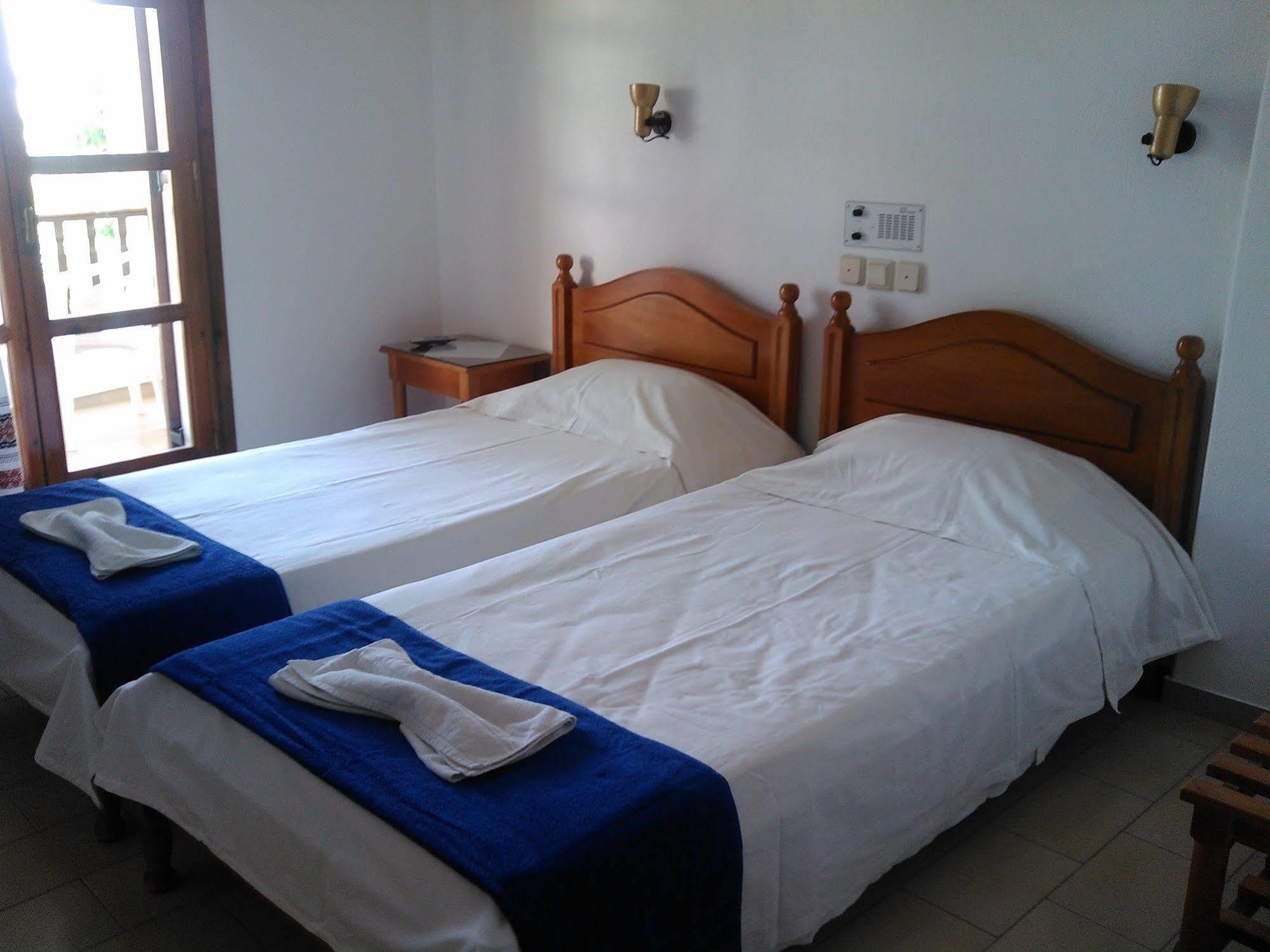 Santa Elena Otel Kamári Dış mekan fotoğraf